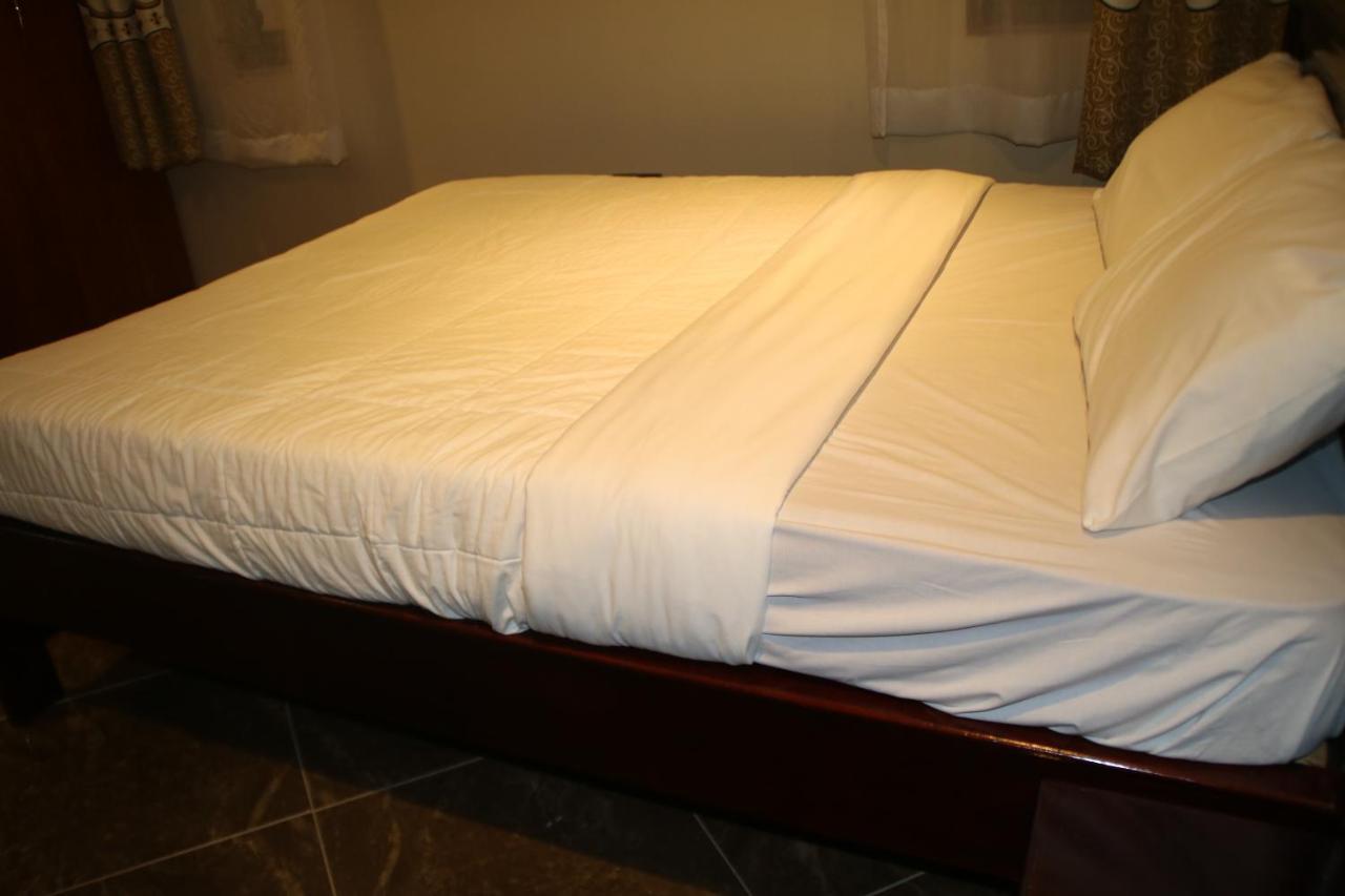 Acactus Hotel Kampala Luaran gambar