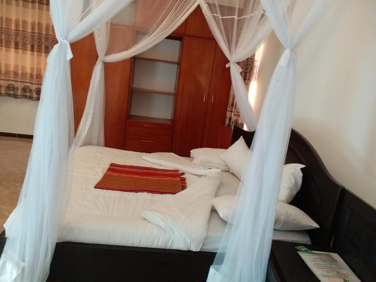 Acactus Hotel Kampala Luaran gambar