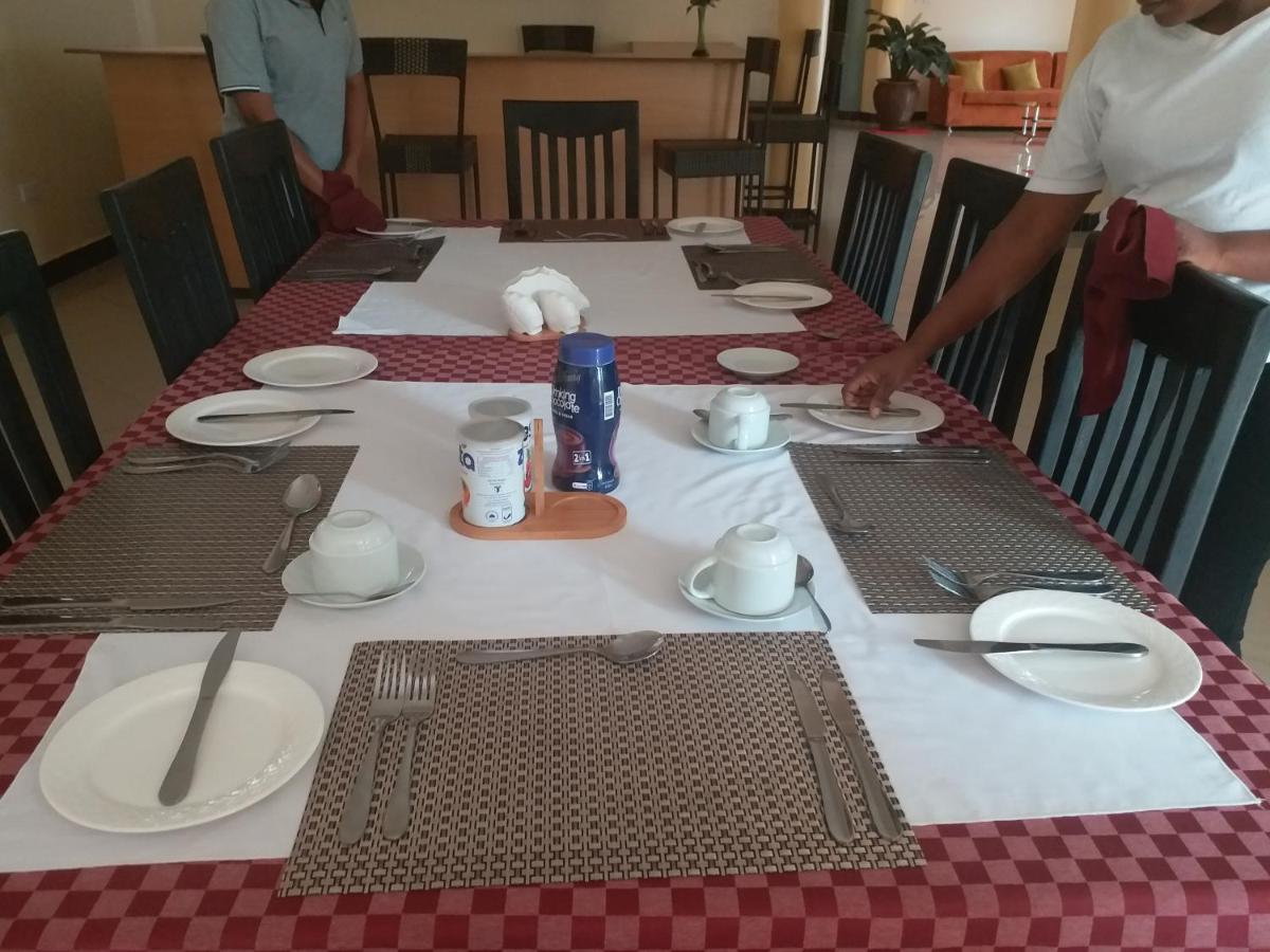 Acactus Hotel Kampala Luaran gambar