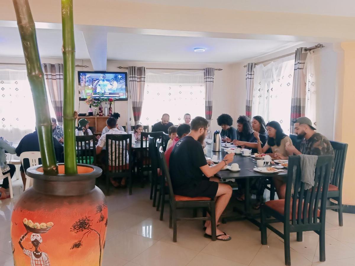 Acactus Hotel Kampala Luaran gambar